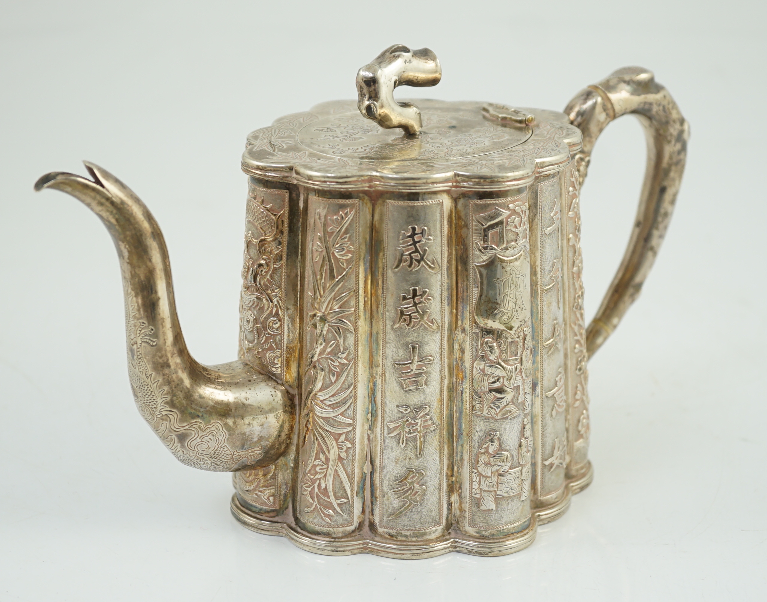 A late 19th/early 20th century Chinese Export silver teapot, by Luen Wo, Shanghai